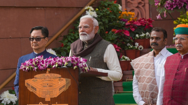 Budget Session No foreign interference for the first time in 10 years PM Modi targets opposition