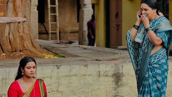 Is Mouna Guddemane Shaves Head for Unique Role In Ramachari Serial