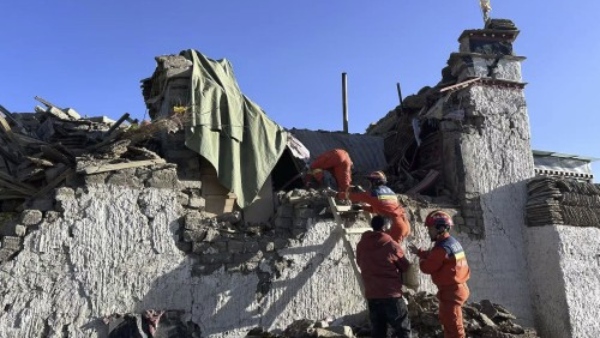 Earthquake Powerful earthquake hits Nepal-Tibet border 53 dead