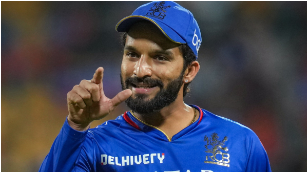 rcb fans angry over bcci for not selecting rajat patidar to india t20 team