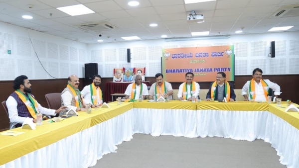 BJP MP Sriramulu Hints At Leaving The Party During Core Committee Meeting BJP MP Sriramulu Hints At Leaving The Party During Core Committee Meeting