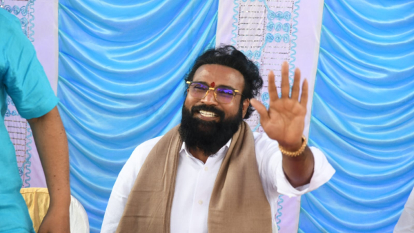 BJP MP Sriramulu Allegedly Approached By Congress Amid Political Buzz BJP MP Sriramulu Allegedly Approached By Congress Amid Political Buzz