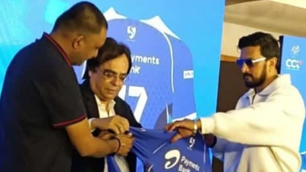 Trivikram Joins Karnataka Bulldozers for Celebrity Cricket League 2025