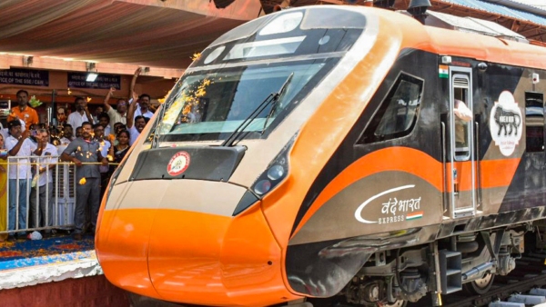 20 Coach Vande Bharat Express Train Rake Reaches Kerala