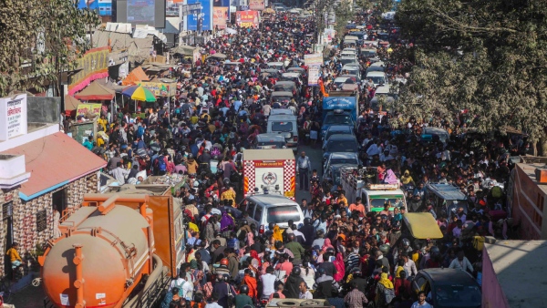 Massive Traffic Jam for Hundreds Of Kilometers Due To Prayagraj Maha Kumbh Mela