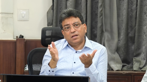 BBMP seeks Report on Condition of Borewells in Bengaluru Parks Supplies Water to Saplings BBMP seeks Report on Condition of Borewells in Bengaluru Parks Supplies Water to Saplings