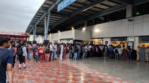 Bengaluru Metro Fare Hike Students Demand Affordable Monthly Passes