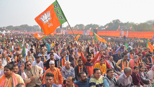Delhi Elections 2025 Will Budget Income Tax Cuts Win Middle Class Votes For BJP