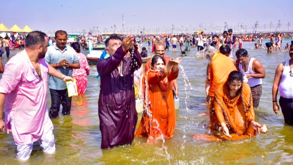 D K Shivakumar s Kumbh Mela Visit Sparks Congress Party Tensions