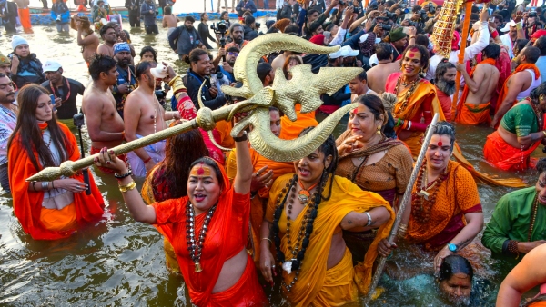 Flowers Showered From Chopper On Maha Kumbh Mela Devotees On Vasant Panchami