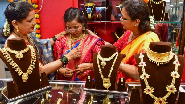 Rise in Gold Prices Wont Stop Here what is Reason for Rise