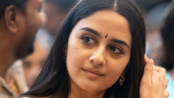 Actor Prabhas Reportedly Proposes To Actress Imanvi With A Grand Gesture