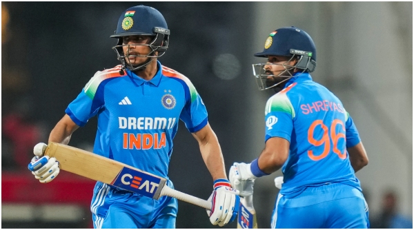 india defeated england by 4 wicktes in 1st odi of the series