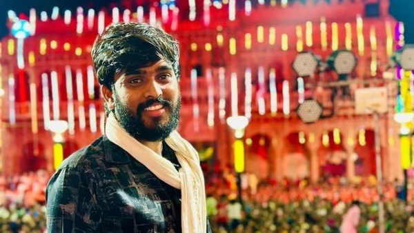 Kannada Bigg Boss Winner Hanumantha Receives Kisses from Fans Kannada Bigg Boss Winner Hanumantha Receives Kisses from Fans