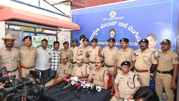 Illegal Loan Interest Mafia Police Seized 4 Crore In Betageri