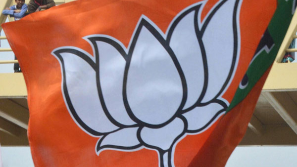 BJP 18 Leader Suspended for 6 Months Who Dishonor on Speaker at Assembly Session BJP 18 Leader Suspended for 6 Months Who Dishonor on Speaker at Assembly Session