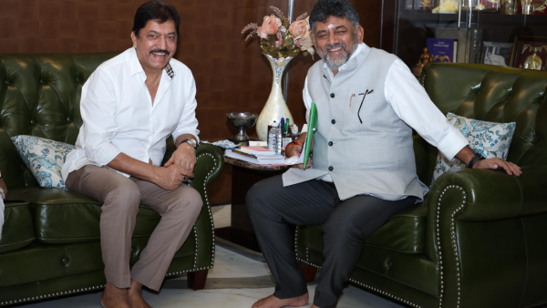 Senior actor Devaraj meets DCM DK Shivakumar