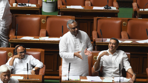 The government will implement new rules for access to land