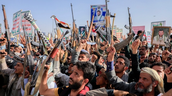 US Bombs Houthi Militants Warning to Iran 24 Militants killed