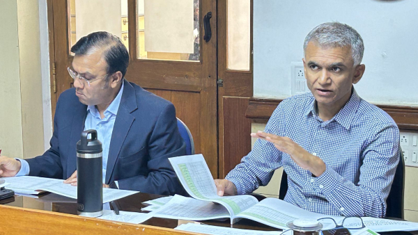 Krishna Byre Gowda Instructs Officials To Dispose Of Bagar Hukum Application With In 6 Months
