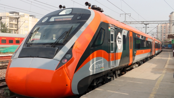 Vande Bharat Train Mangaluru Mumbai Journey 12 Hours