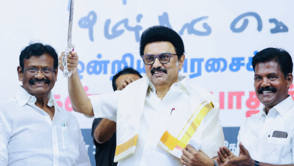 Karnataka and Tamil Nadu United Against Hindi First time in History