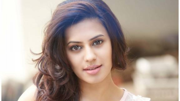 Manikya Movie Heroine Ranya Rao Has Been Detained At The Bengaluru Airport Manikya Movie Heroine Ranya Rao Has Been Detained At The Bengaluru Airport