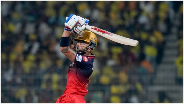 virat kohli give warning to bowler khaleel ahmed rcb vs csk ipl 2025