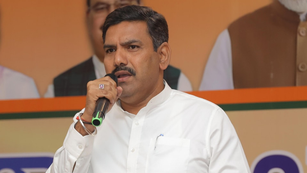 Congress Government s Decision on Real Estate Permits Draws Criticism