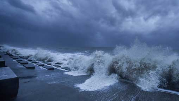 Cyclone Impact Heavy Rains 5 Days in These Districts of Karnataka Including Bengaluru