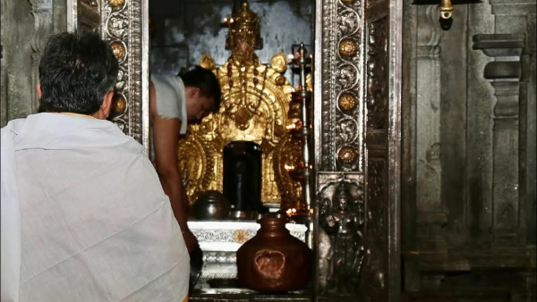 DK Shivakumar visit Dharmasthala secret meeting Veerendra Heggade