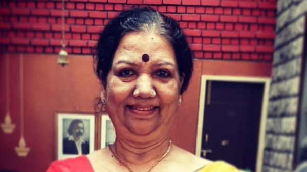 Girija Lokesh Supports Sudarshan s Wife Amidst Financial Struggles