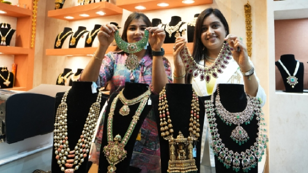 Gold Price Today Again increased Rs 2700 Now Gold rate Nearly Rs 1 Lakh Silver Price Constant