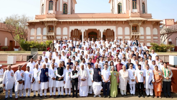 Mallikarjun Kharge Warns Non-performing Congress Leaders At CWC Meeting