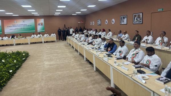 Mallikarjun Kharge Warns Non-performing Congress Leaders At CWC Meeting