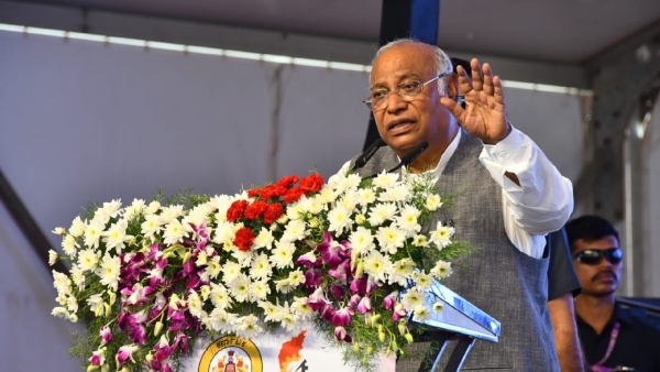 Modi Planning To Topple Karnataka Congress Govt Mallikarjun Kharge Warns Siddaramaiah