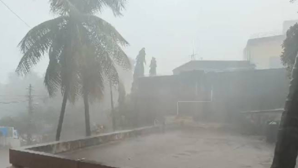 Essential Safety Measures During Thunderstorms and Lightning