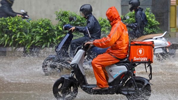Heavy Rains in Bengaluru People ask DK Shivakumar to Impose Flood Tax