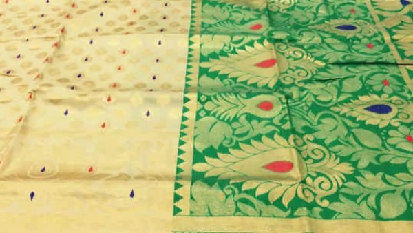 A Female IAS Officer Was Cheated After Buying Saree In Oneline