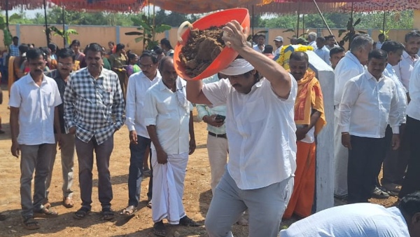 Minister Madhu Bangarappa Participates In MGNREGA Project Minister Madhu Bangarappa Participates In MGNREGA Project