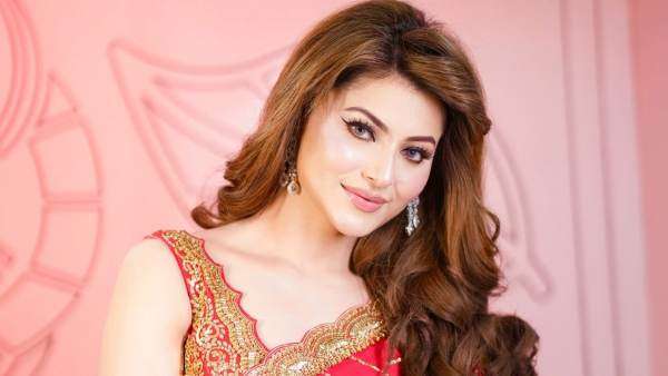 Bollywood Actress Urvashi Rautela Controversy Uttarakhand Temple