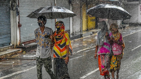 Increased intensity of Cyclonic Circulation Over Sea IMD Heavy Rain Alert in These Parts Weather