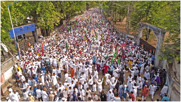 Bengal waqf protests three killed central forces deployment