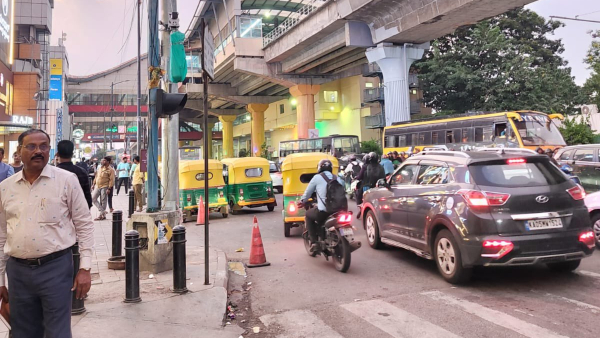 BBMP To Implement New Pay And Park System On 14 Key Roads In Bengaluru BBMP To Implement New Pay And Park System On 14 Key Roads In Bengaluru