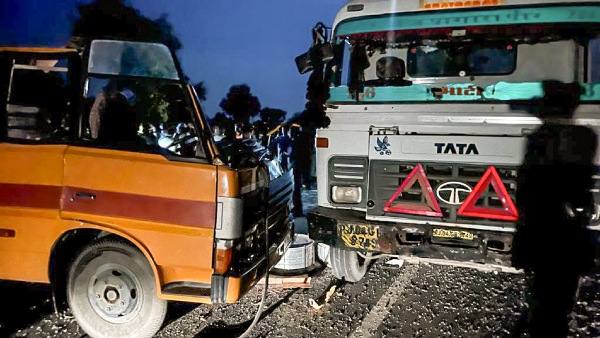 Govt Launches Cashless Treatment Scheme For Road Accident Victims Govt Launches Cashless Treatment Scheme For Road Accident Victims