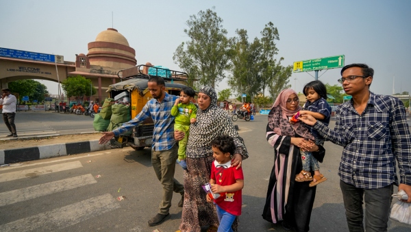 Pakistan Blocks Wagah Border Entry Citizens Stranded