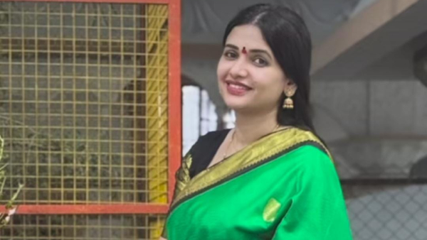 Actress Pavithra Gowda Visits Mantralaya Raghavendra Swamy Temple