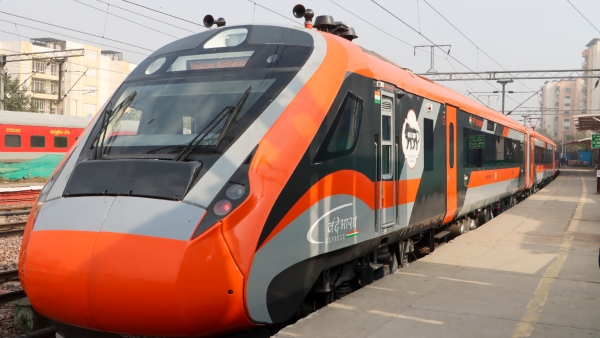 vande-bharat-train