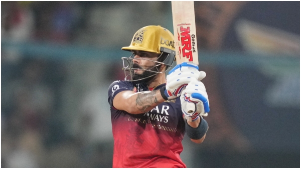 virat kohli surpasses david warner record scores 9000 runs rcb