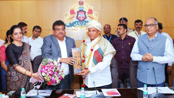 MB Patil Talks To V Somanna About Bengaluru Vijayapura Train Journey